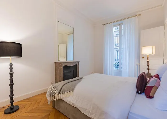 Daire Luxurious 4bd - Arc De Triomphe 2 Neuilly-sur-Seine