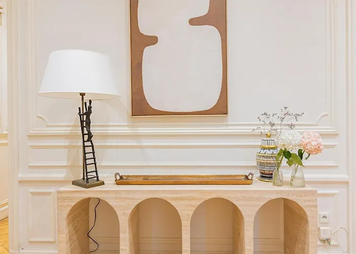 Daire Luxurious 4bd - Arc De Triomphe 2